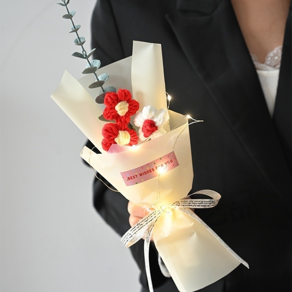Knitted Crochet Flowers Bouque - Photography Artificial Lighting recension och pris