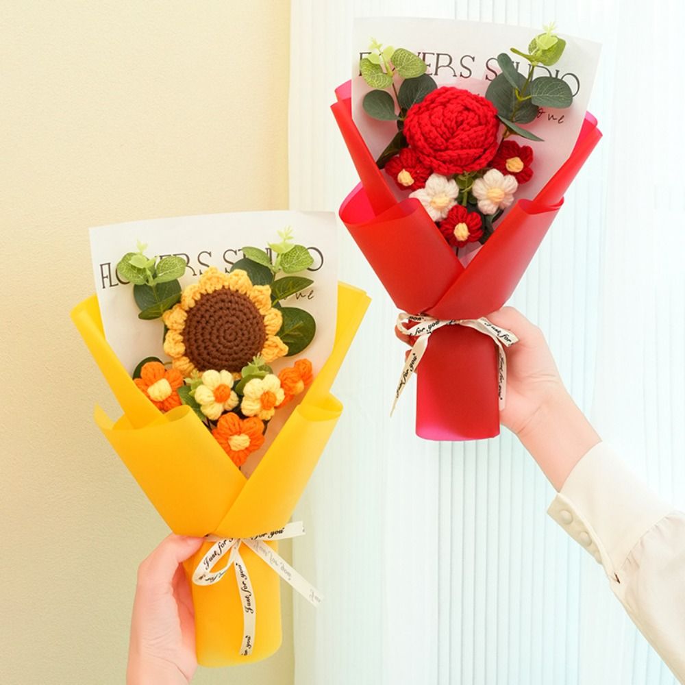 Knitted Crochet Flowers Bouque - Photography Artificial Lighting recension och pris